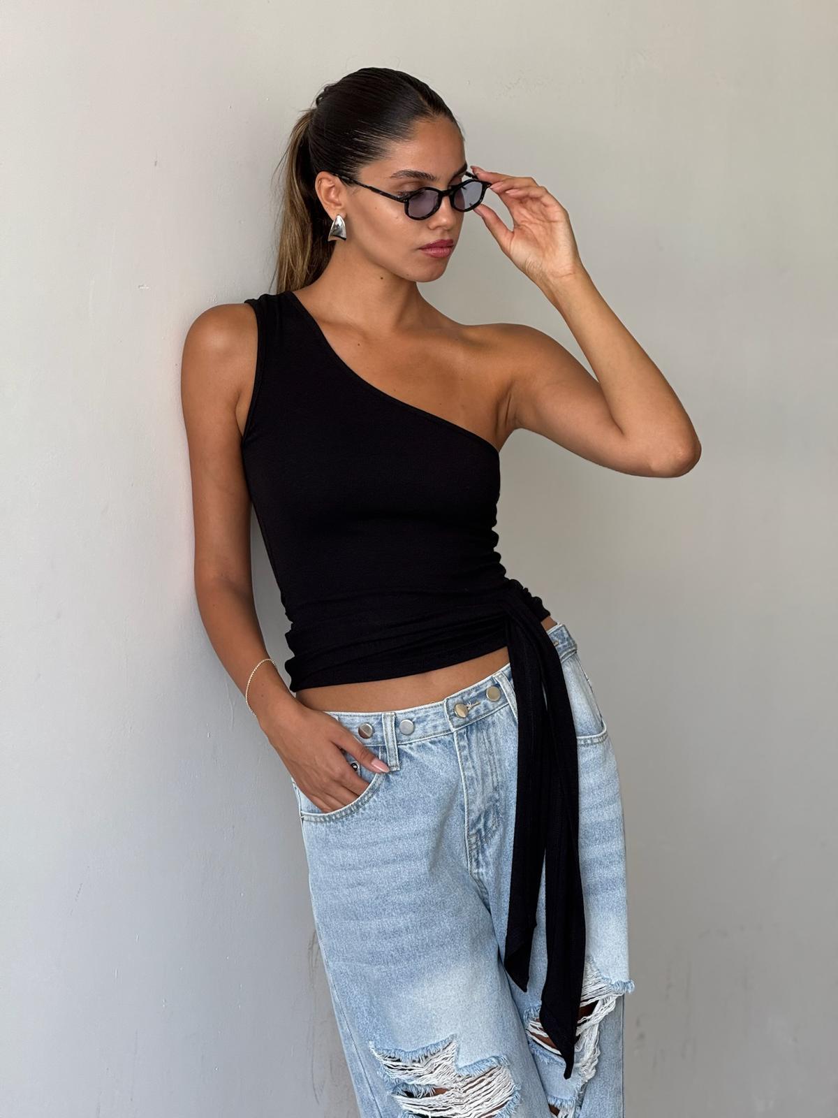 גופיית אורן שחור