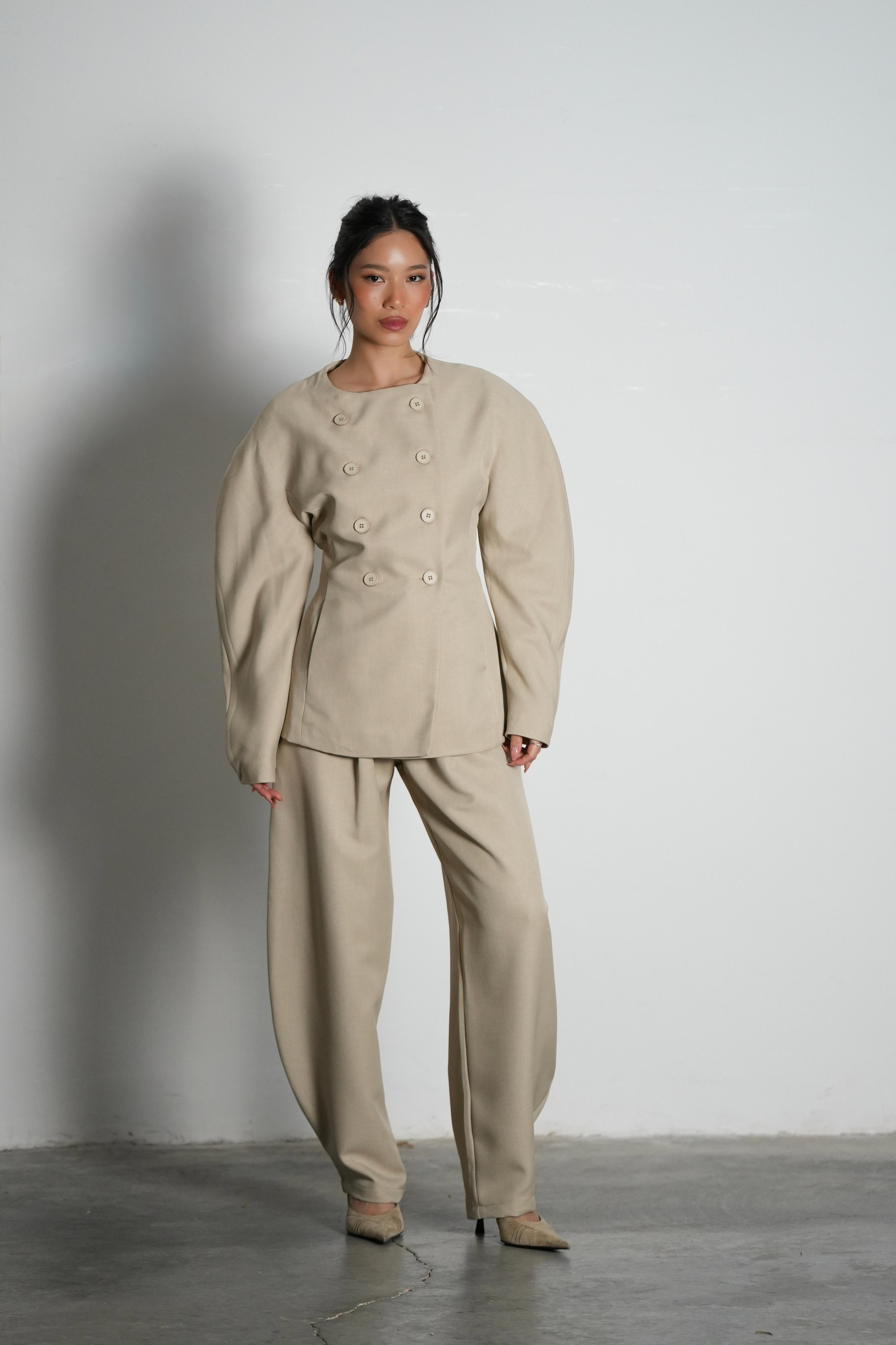 חליפת אופיליה